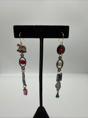 Haricot Vert - Asymmetrical Charm Drop Earrings in Multicolor